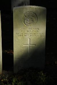 Croisilles British Cemetery - Chaplin, J H