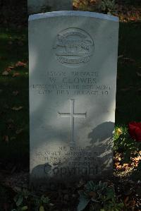 Croisilles British Cemetery - Clowes, W