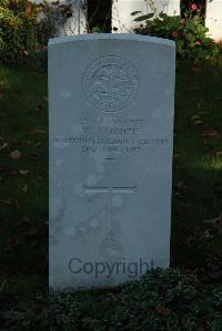 Croisilles British Cemetery - Corner, W