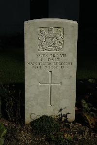 Croisilles British Cemetery - Dale, F