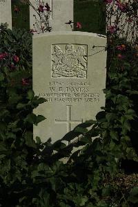 Croisilles British Cemetery - Davies, William Edward