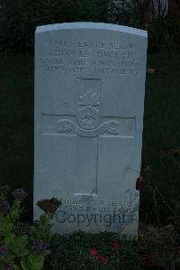 Croisilles British Cemetery - Dwyer, Thomas