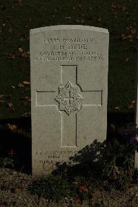 Croisilles British Cemetery - Dyde, John Henry