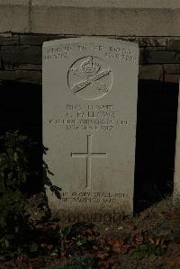 Croisilles British Cemetery - Fallows, T