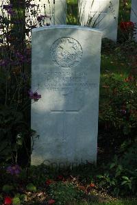 Croisilles British Cemetery - Farmer, F C