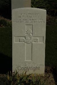 Croisilles British Cemetery - Folley, H T