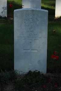 Croisilles British Cemetery - Grant, A P