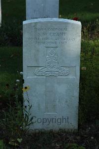 Croisilles British Cemetery - Grant, S W