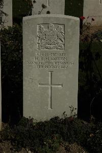 Croisilles British Cemetery - Green, H R H