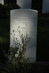 Croisilles British Cemetery - Groom, J T