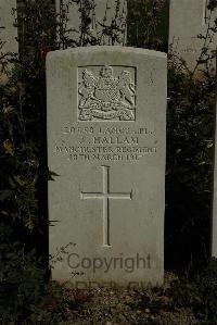 Croisilles British Cemetery - Hallam, J