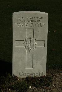 Croisilles British Cemetery - Hambling, N