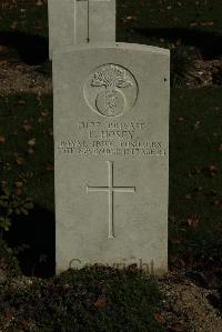 Croisilles British Cemetery - Hosey, Thomas