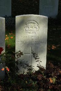 Croisilles British Cemetery - Hunt, F J