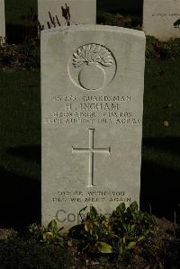 Croisilles British Cemetery - Ingham, Herbert