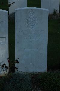 Croisilles British Cemetery - Inwards, H