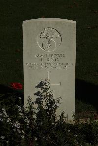 Croisilles British Cemetery - King, L