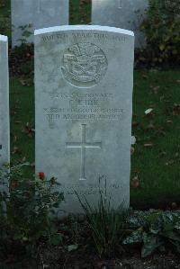 Croisilles British Cemetery - Kirk, C