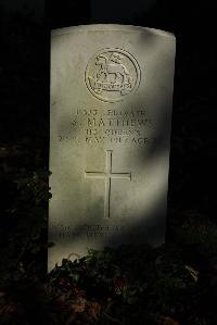 Croisilles British Cemetery - Matthews, Sidney