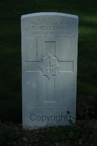 Croisilles British Cemetery - Middlehurst, James Thomas