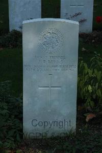 Croisilles British Cemetery - Mills, J R