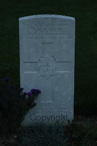 Croisilles British Cemetery - Musk, F A I