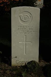 Croisilles British Cemetery - Newsome, Norman