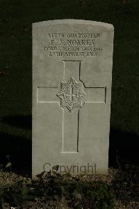 Croisilles British Cemetery - Noakes, F S