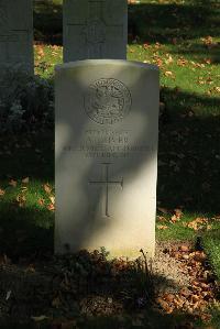 Croisilles British Cemetery - Oliver, A