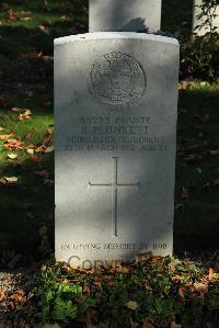 Croisilles British Cemetery - Plunkett, R