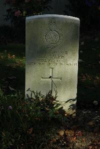 Croisilles British Cemetery - Ralph, S C