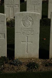 Croisilles British Cemetery - Riordan, Eugene