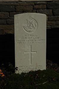 Croisilles British Cemetery - Robson, W B