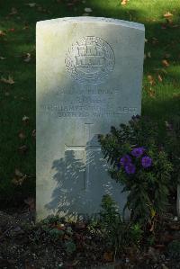 Croisilles British Cemetery - Rogers, S