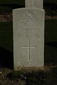 Croisilles British Cemetery - Sills, G E