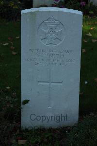 Croisilles British Cemetery - Smith, F