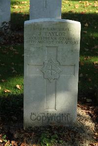 Croisilles British Cemetery - Taylor, John