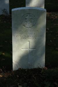 Croisilles British Cemetery - Tough, G