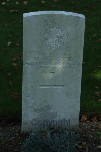 Croisilles British Cemetery - Truscott, U