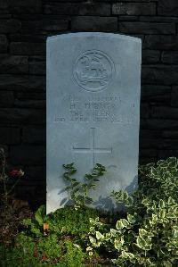 Croisilles British Cemetery - Turner, H