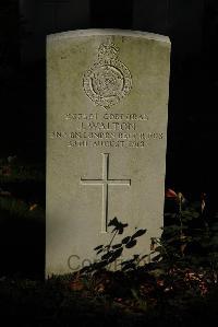 Croisilles British Cemetery - Walton, J