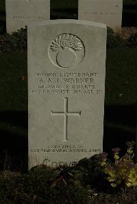 Croisilles British Cemetery - Warner, Arnold Ashton Justice