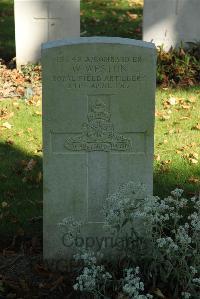 Croisilles British Cemetery - Weston, W