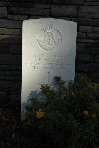 Croisilles British Cemetery - Wills, P