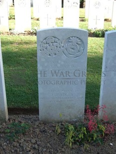 Y RAVINE CEMETERY, BEAUMONT-HAMEL - BAIRD, J A