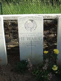 Y RAVINE CEMETERY, BEAUMONT-HAMEL - BARNETT, J T