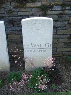 Y RAVINE CEMETERY, BEAUMONT-HAMEL - BUTLER, EDWARD WILLIAM