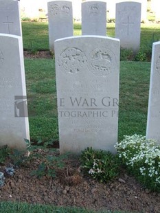 Y RAVINE CEMETERY, BEAUMONT-HAMEL - CARSON, D