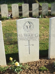 Y RAVINE CEMETERY, BEAUMONT-HAMEL - CRAWFORD, WILLIAM