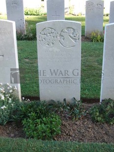 Y RAVINE CEMETERY, BEAUMONT-HAMEL - DUFFY, J